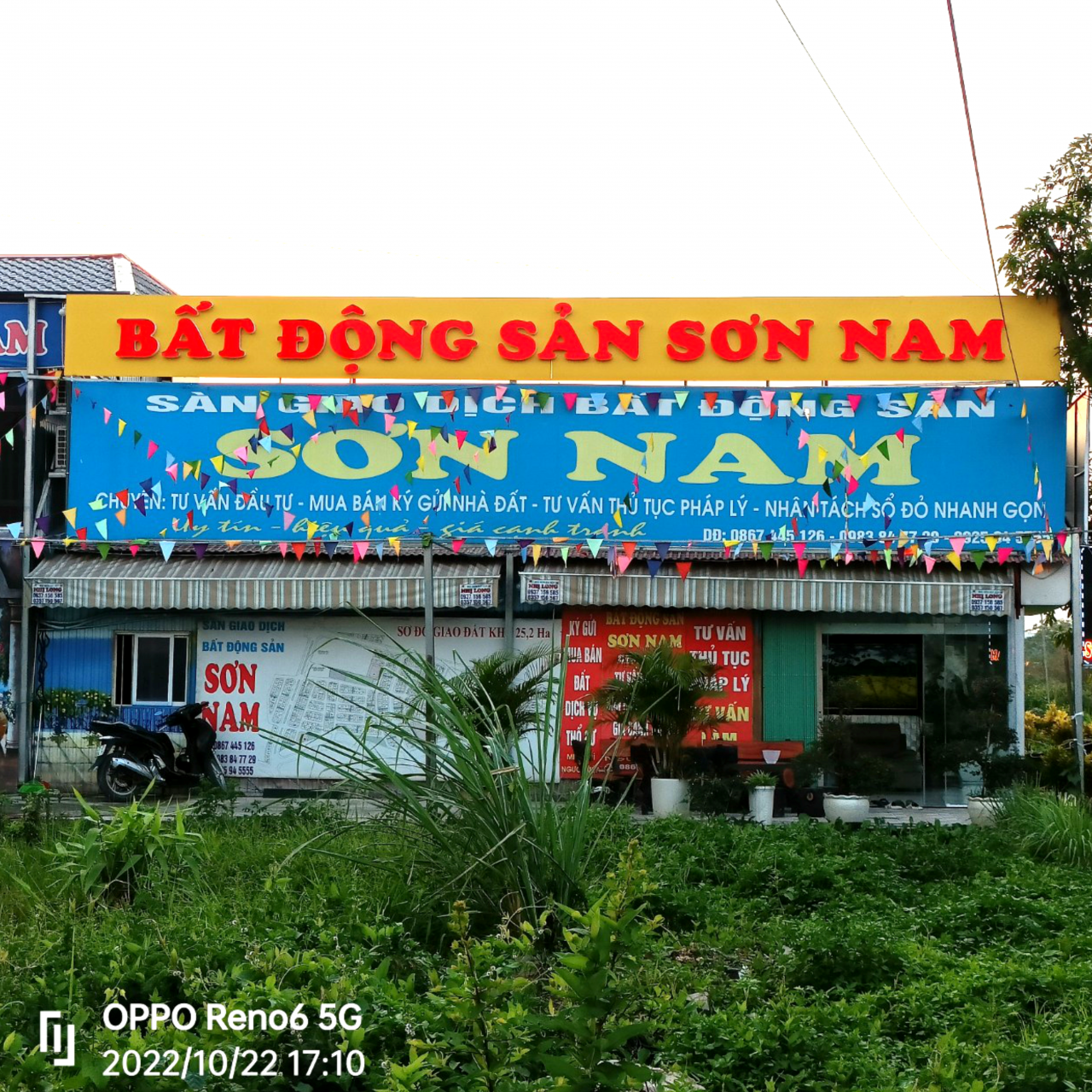 bien-shop-thoi-trang-moi-nhat-gia-re