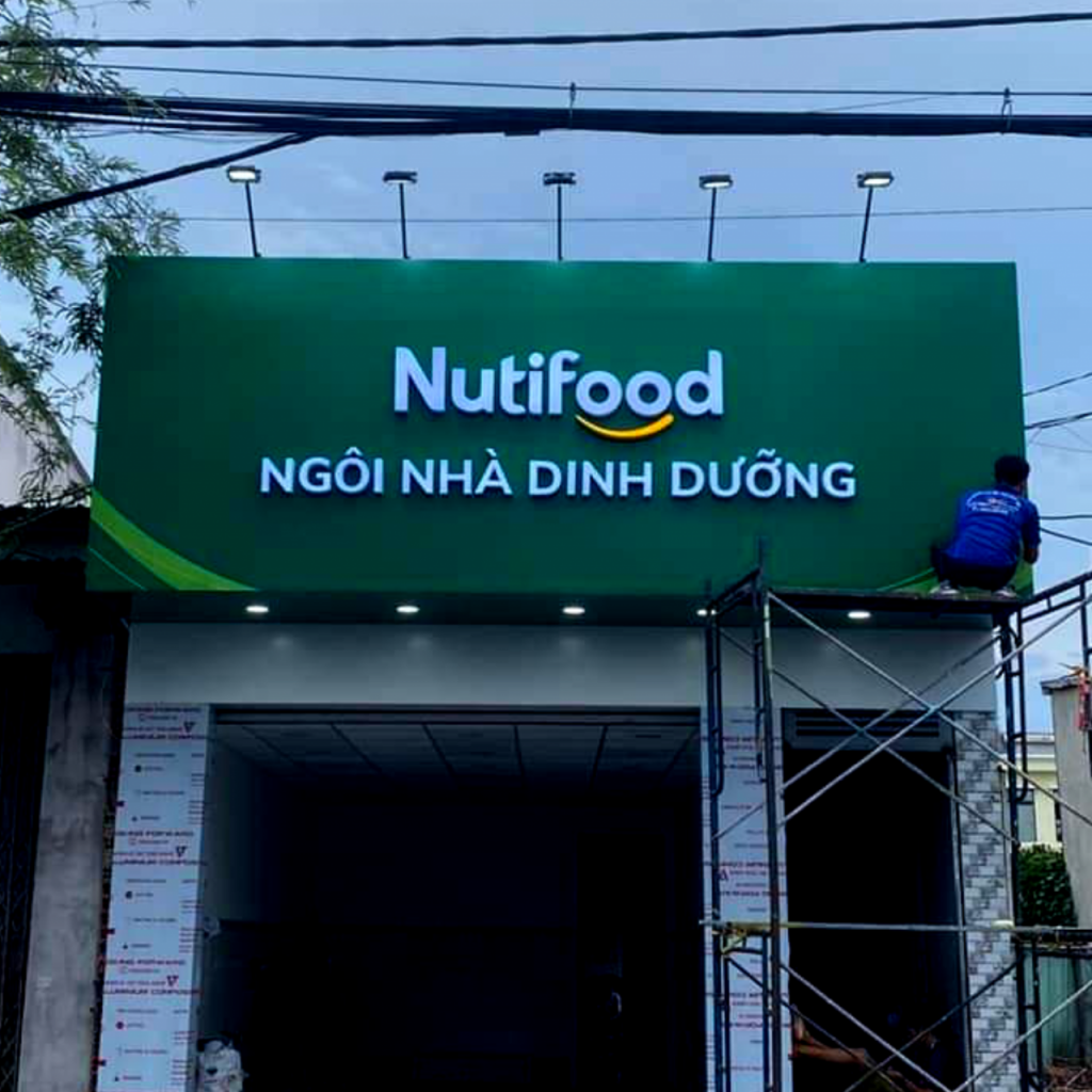 Biển hiệu cửa hàng